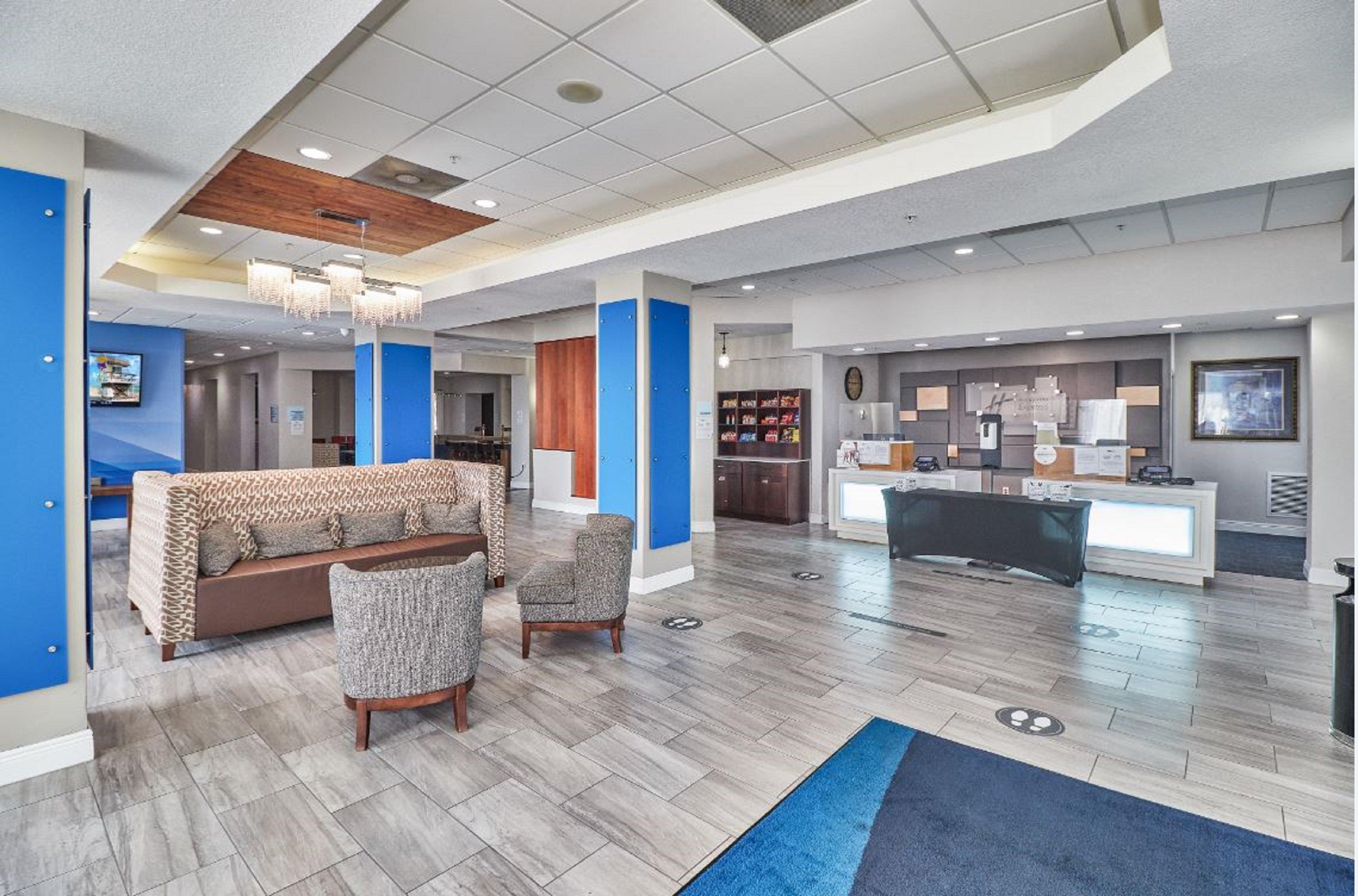 Holiday Inn Express Hotel & Suites Clearwater Us 19 North By Ihg Екстериор снимка