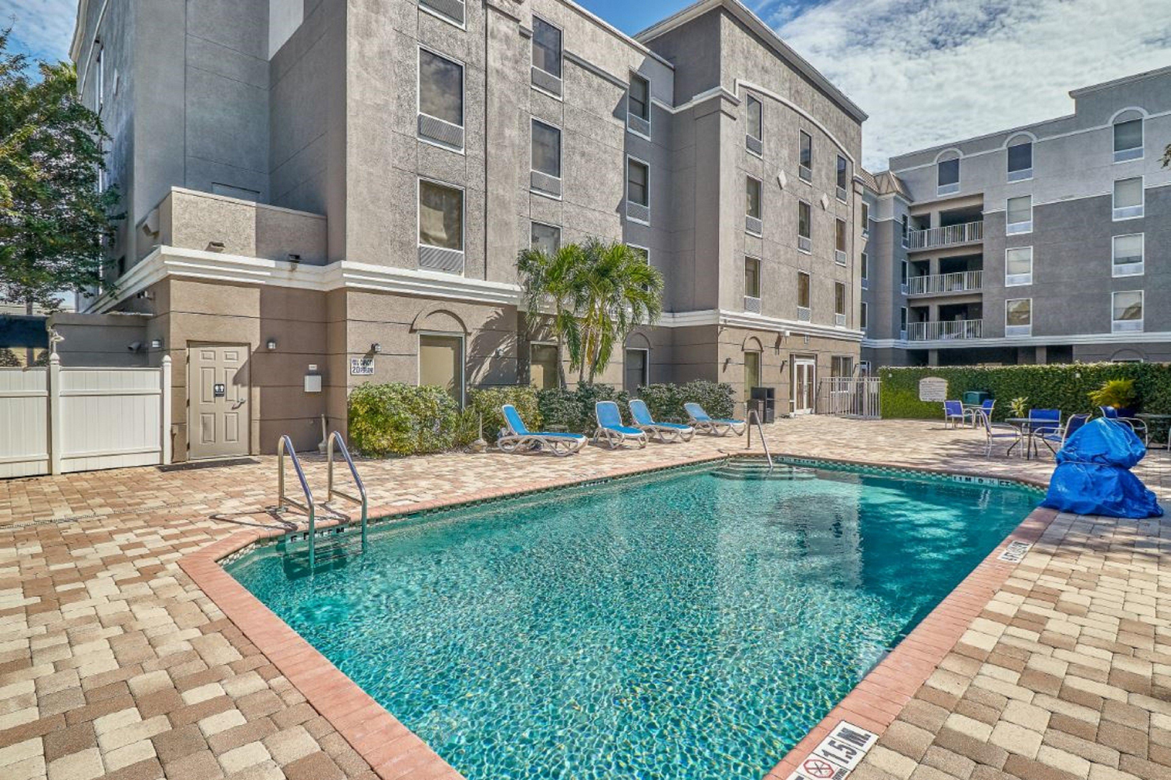 Holiday Inn Express Hotel & Suites Clearwater Us 19 North By Ihg Екстериор снимка