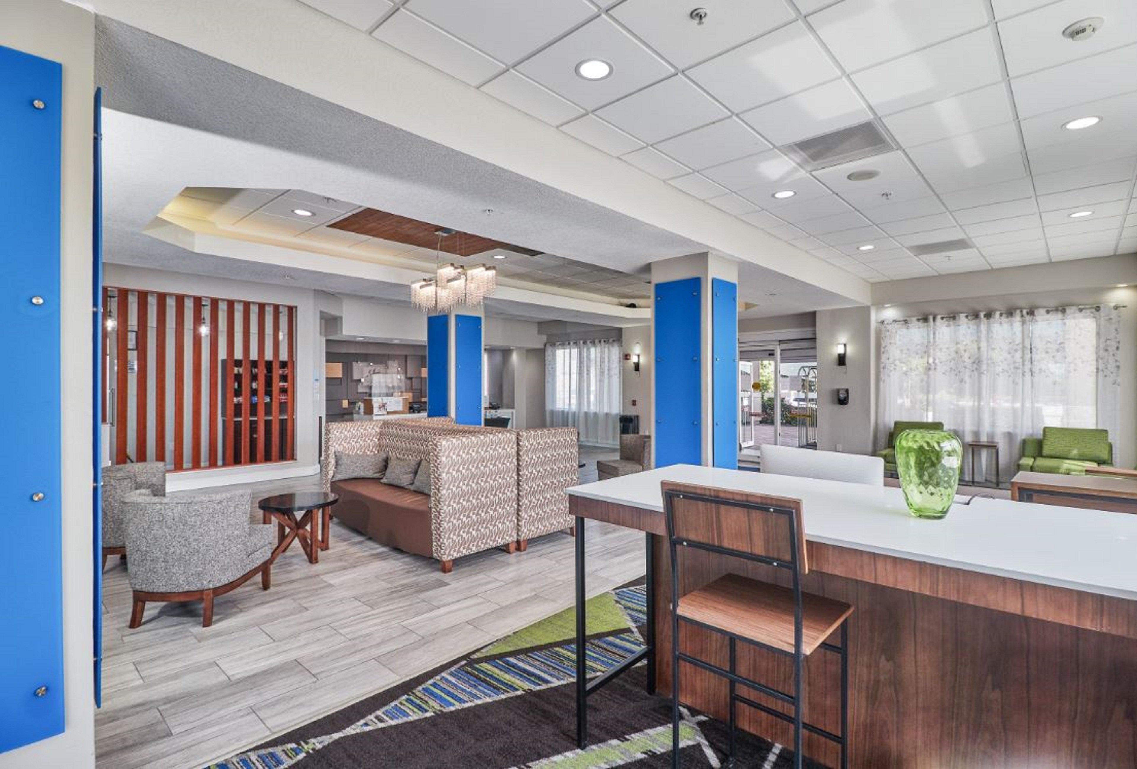 Holiday Inn Express Hotel & Suites Clearwater Us 19 North By Ihg Екстериор снимка