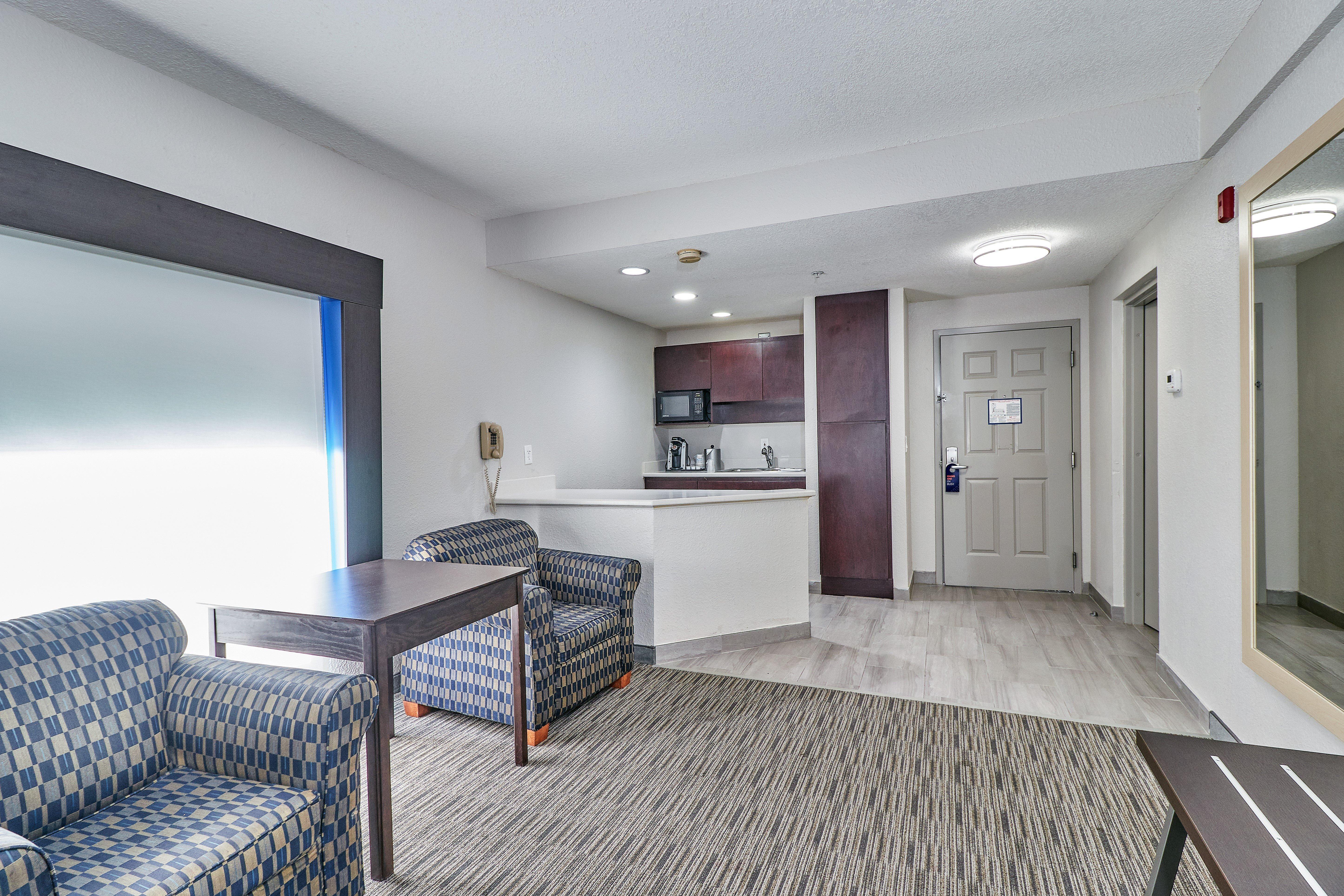 Holiday Inn Express Hotel & Suites Clearwater Us 19 North By Ihg Екстериор снимка