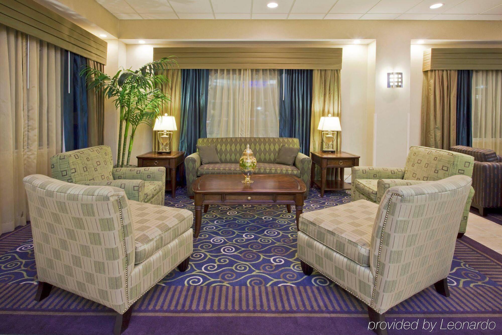 Holiday Inn Express Hotel & Suites Clearwater Us 19 North By Ihg Екстериор снимка